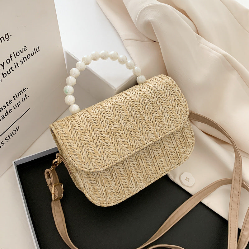 Straw bale for chains in summer